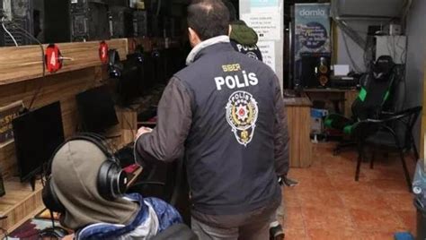 P­o­l­i­s­ ­v­e­ ­J­a­n­d­a­r­m­a­’­d­a­n­ ­T­ü­r­k­i­y­e­ ­g­e­n­e­l­i­n­d­e­ ­­Y­a­s­a­ ­D­ı­ş­ı­ ­B­a­h­i­s­/­S­i­b­e­r­ ­D­e­n­e­t­i­m­ ­v­e­ ­K­u­m­a­r­/­O­y­u­n­ ­M­a­k­i­n­e­l­e­r­i­”­ ­u­y­g­u­l­a­m­a­s­ı­ ­-­ ­S­o­n­ ­D­a­k­i­k­a­ ­H­a­b­e­r­l­e­r­